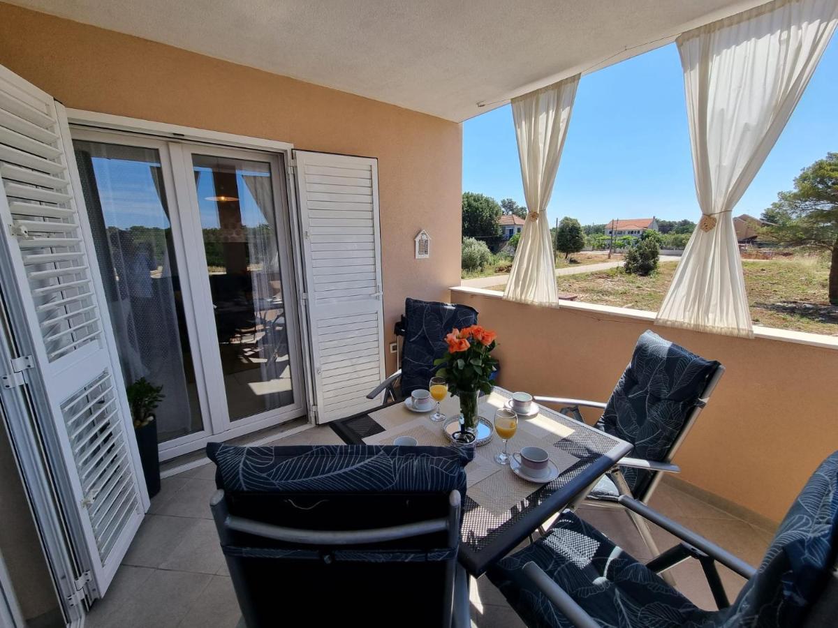 Apartman Marija Biograd Na Moru Extérieur photo